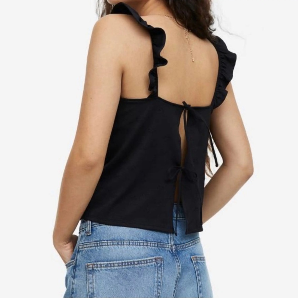 H&M Open Back Ruffle Strap Tank - Picture 2 of 8